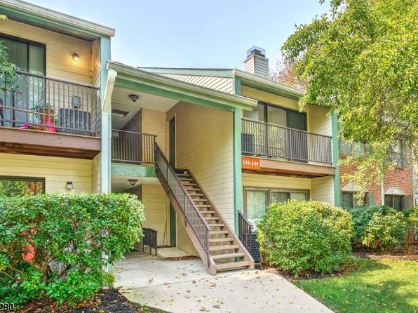 138 Irving Pl