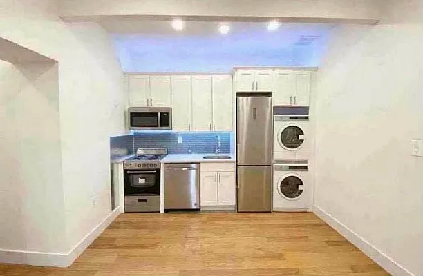 Rented by EastMount Realty LLC | media 2