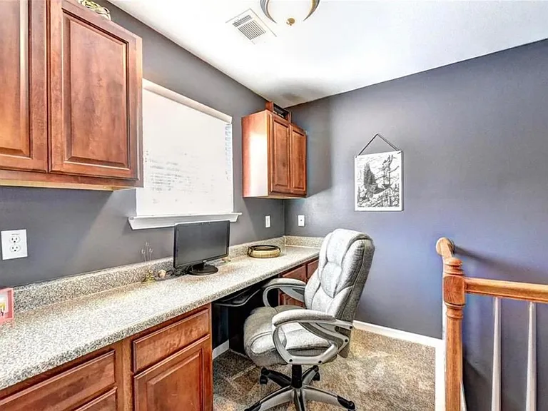 20 Oakmont Dr — Photo 12