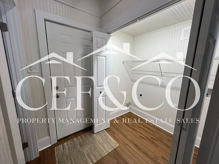 696 Maywood St — Photo 3