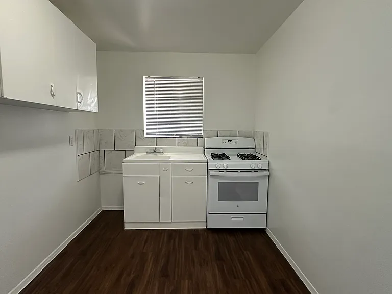 3416 Hayes Ave #1 — Photo 7