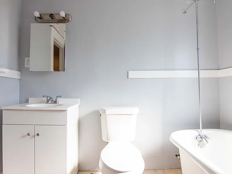 10621 Ashbury Ave — Photo 8