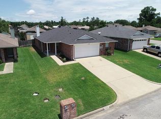 203 McClendon Ln, Longview, TX 75605