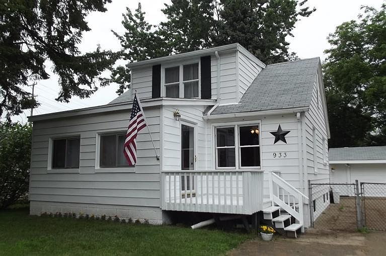 1st image of 933 Ottawa Ave