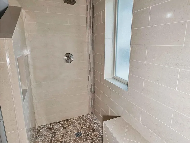 5216 Spring Branch Dr — Photo 10