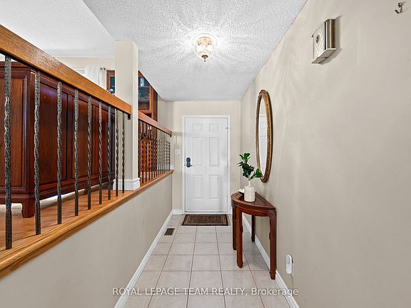 4th image of 6 Byrd Cres
