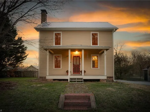 2416 Glencoe St, Burlington, NC 27217