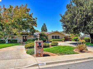 975 Tiffin Dr, Clayton, CA