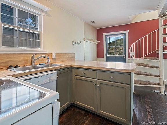 5th image of 1150 Empire Ave #37