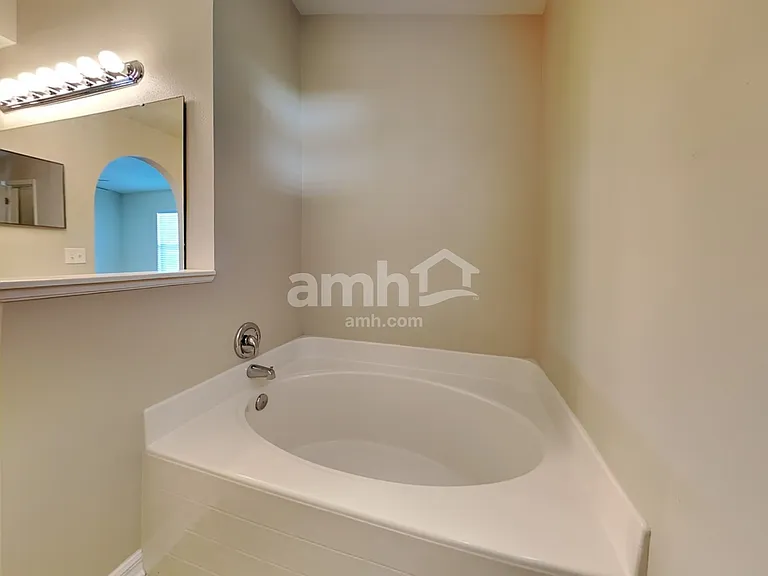 1830 Asgard Ct — Photo 12