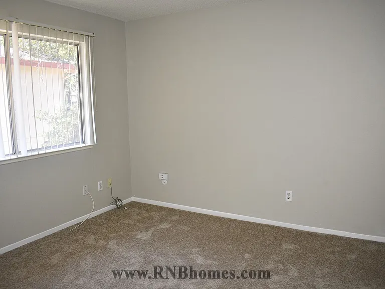 5237 Manzanita Ave #2 — Photo 8