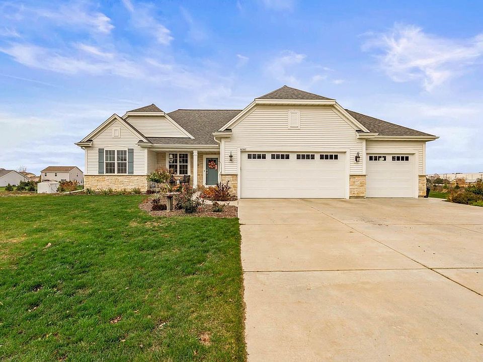 N7957 Forest DRIVE, Ixonia, WI 53036 Zillow