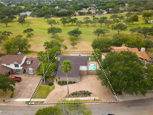 6113 Lost Creek Dr, Corpus Christi, TX 78413