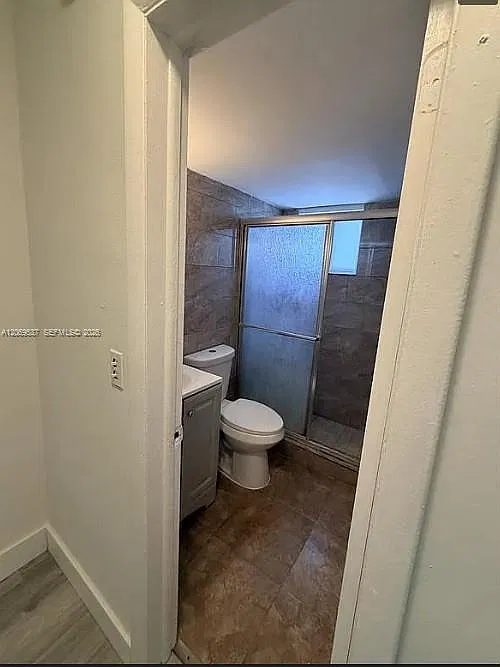 2 bed, 1.0 bath, $2,000 — Photo 3