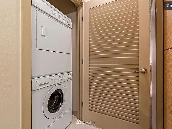 4th image of 1530 NW Market St Unit 205