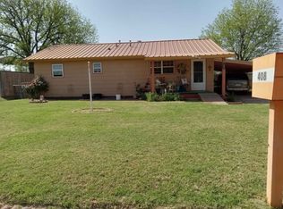 408 E Johnston St, Rotan, TX 79546
