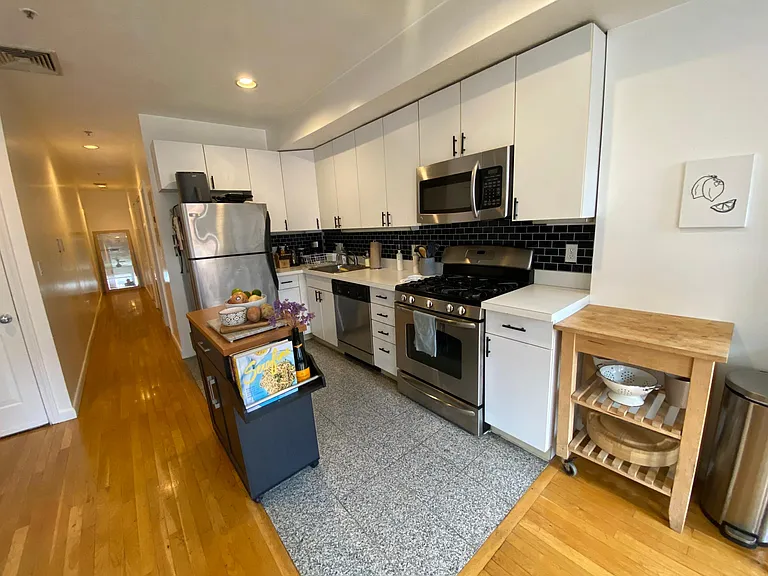 234 Hanover St #2 — Photo 3