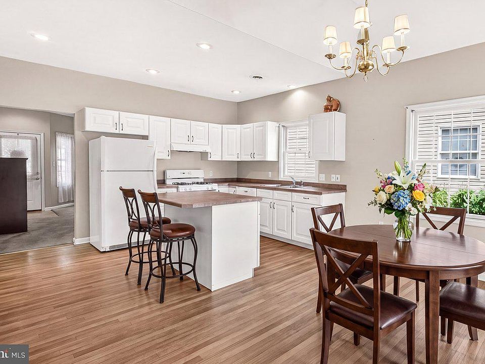 1st image of 443 Parkview Ln #22