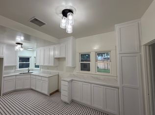 711 E 9th St, Upland, CA 91786