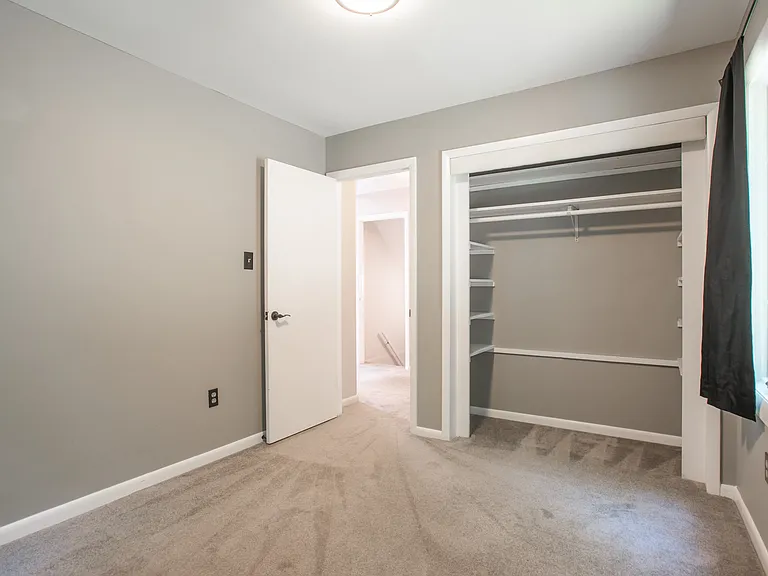 1619 Summit Dr — Photo 24