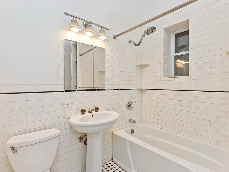 1732 W 17th St #1RFB — Photo 7