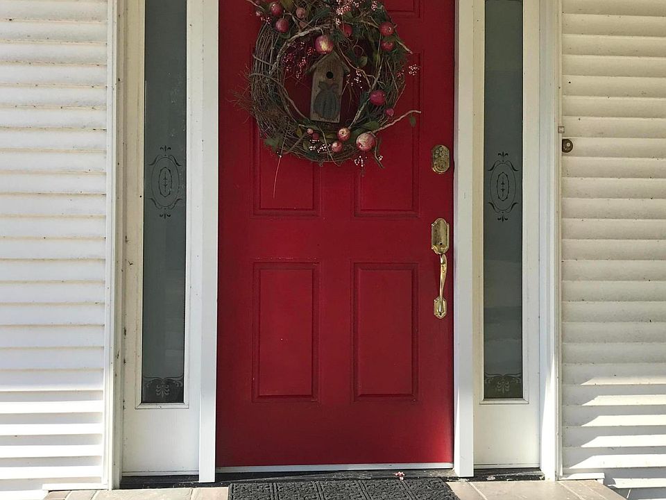 2nd image of 118 Sally Rachel Rd