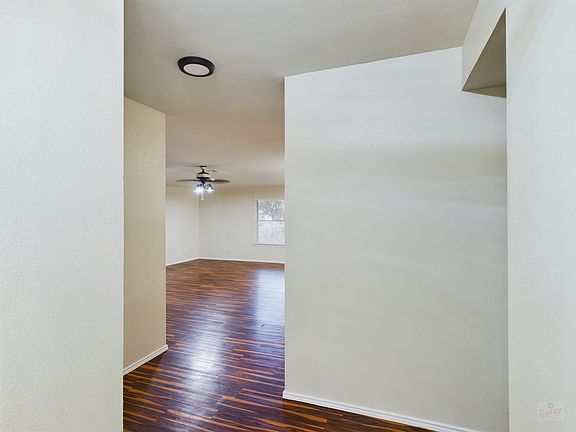 3rd image of 3208 Canyon Ledge Cv