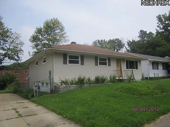 2nd image of 4031 Crest Dr