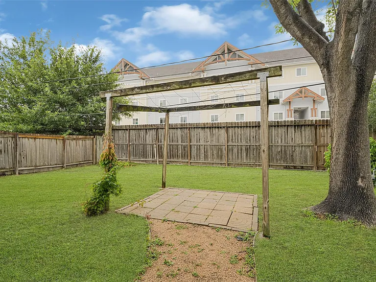 2131 Counter Point Dr — Photo 20