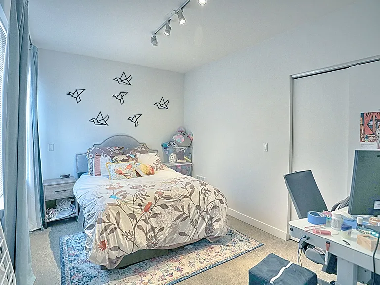 East Village Lofts- 1062 N. Ashland Ave — Photo 15
