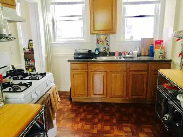 64 Dartmouth St #1, Somerville, MA 02145