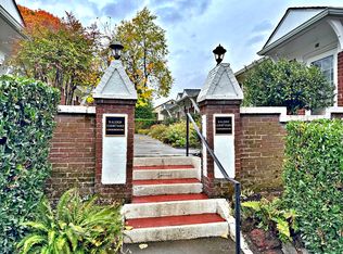 2621 NW Raleigh St UNIT 24, Portland, OR 97210