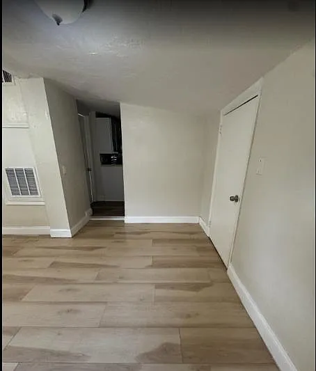 412 N Polk St — Photo 3