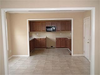 5th image of 813 Ventura Ct