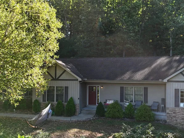 554 Clints Ln, Bloomsburg, PA 17815