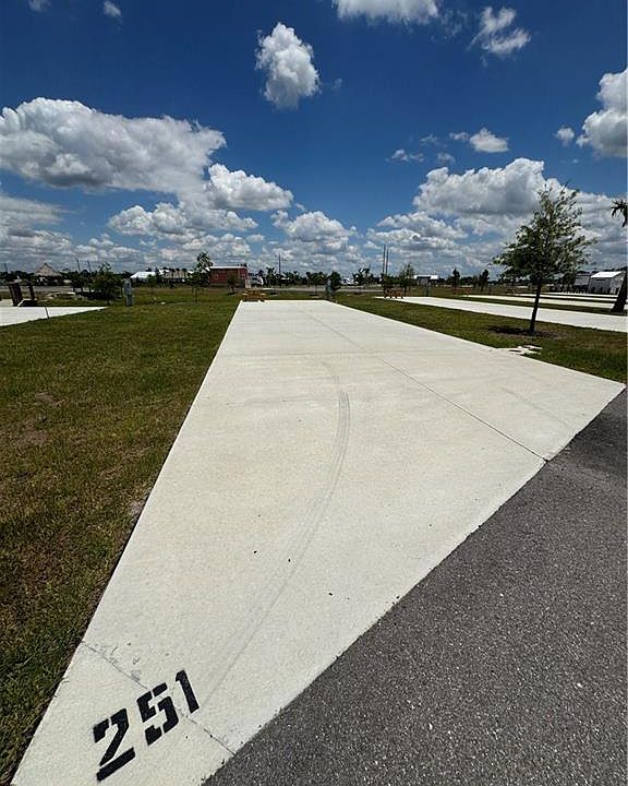 1st image of 251 Horizon RD