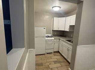 720 E 1st St APT 9, Duluth, MN 55805
