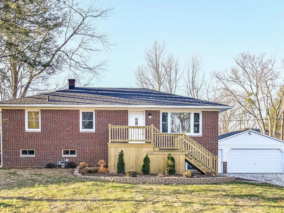 1st image of 4209 E Deckard Dr