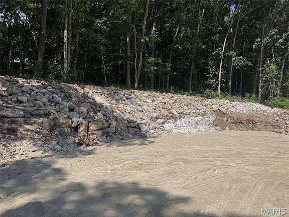 4th image of 10967 Village Dr W