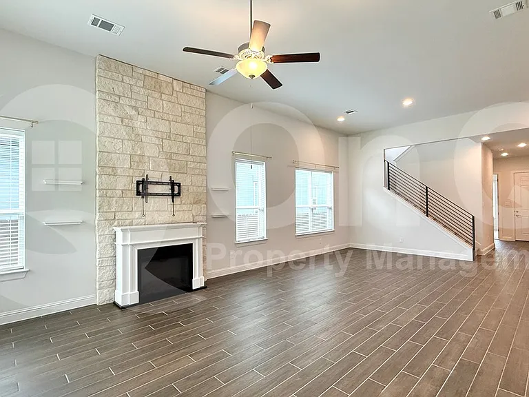 601 C Bar Ranch Trl #27 — Photo 8