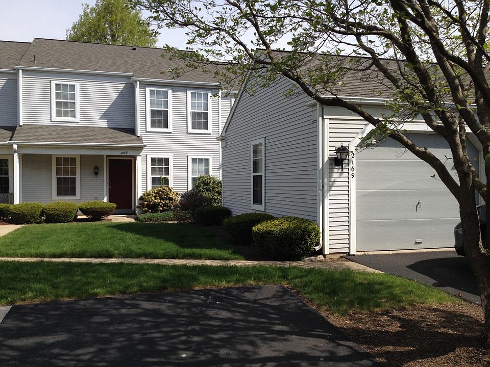 Front of Town house with one car Garage