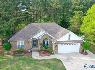 207 Malone Dr, New Market, AL 35761