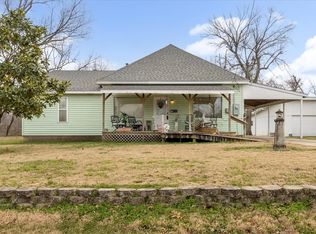 508 E Spruce St, Rogers, AR 72756