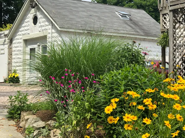 43 Shaw St, New London, CT 06320