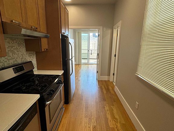 3rd image of 493 Haight St #208