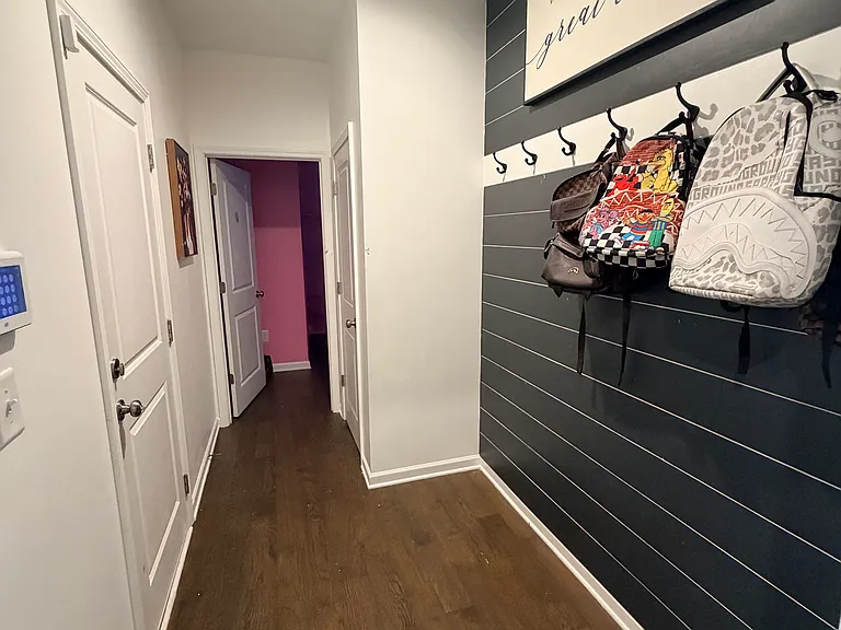7318 Shady Tree Ct — Photo 16