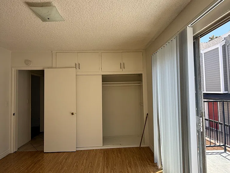 615 E Magnolia Blvd #B — Photo 9