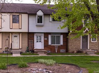 8308 Hickory Dr, Sterling Heights, MI 48312