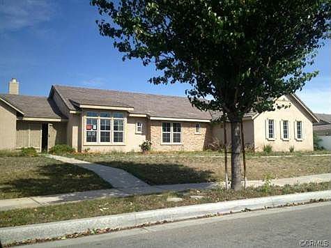 2nd image of 330 Cheshire Ln