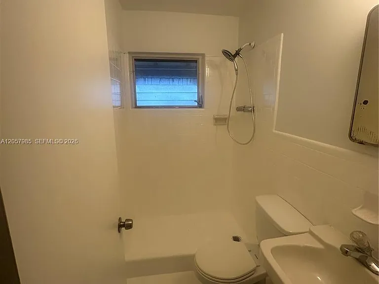 3404 SW 14th St #R — Photo 10